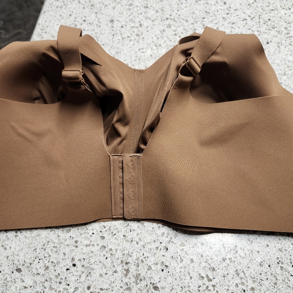 E&B Beyond Bra - Picture 2 of 2